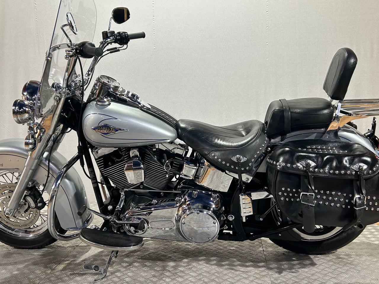 HERITAGE SOFTAIL CLASSIC